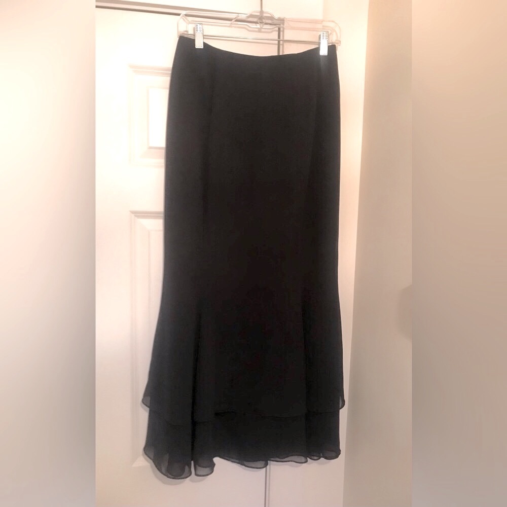 ADRIANNA PAPELL BLACK FORMAL SKIRT WITH RUFFLE HEM